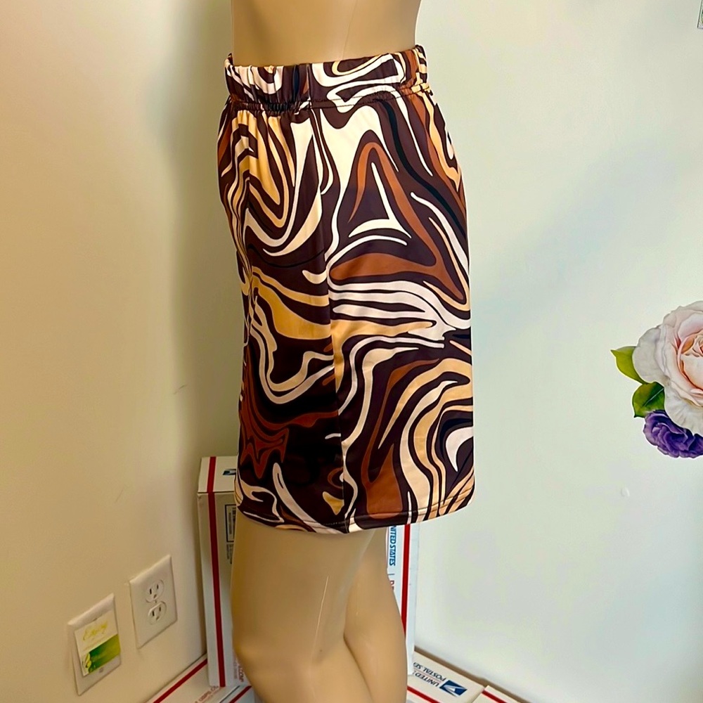 Pattern Mini skirt - Picture 3 of 7